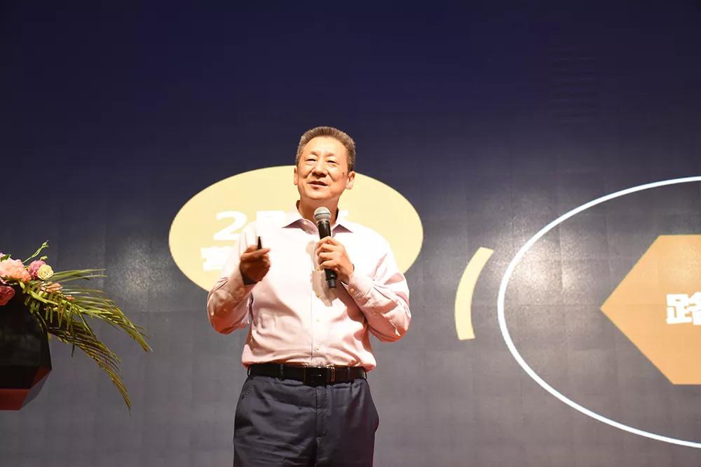 中國(guó)營(yíng)銷(xiāo)實(shí)戰(zhàn)專(zhuān)家路長(zhǎng)全先生 中國(guó)營(yíng)銷(xiāo)實(shí)戰(zhàn)專(zhuān)家路長(zhǎng)全先生